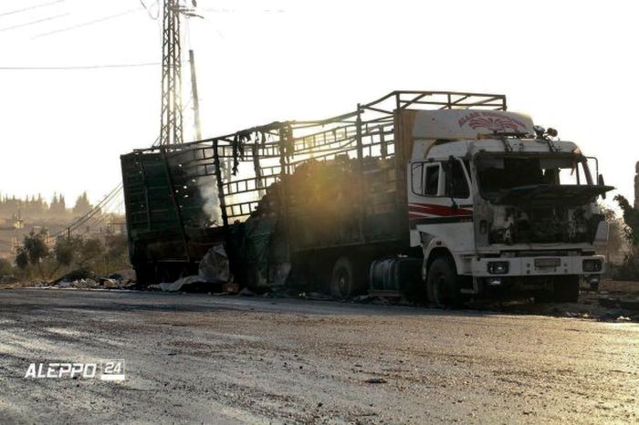 США обвиняет Россию в атаке гуманитарного конвоя в Сирии (6 фото)