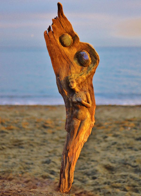 Волшебные скульптуры и статуэтки из дерева от Дебры Бернье (30 фото)