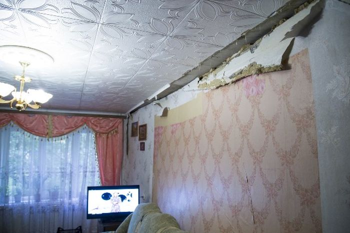 В квартире жительницы Тулы начала рушиться стена (7 фото)