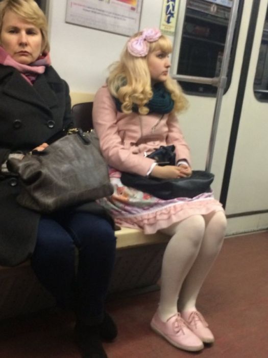Модные пассажиры российского метро (30 фото)