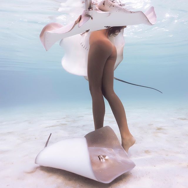 Очаровательная модель Рава Рэй по прозвищу «Королева скатов» (39 фото)