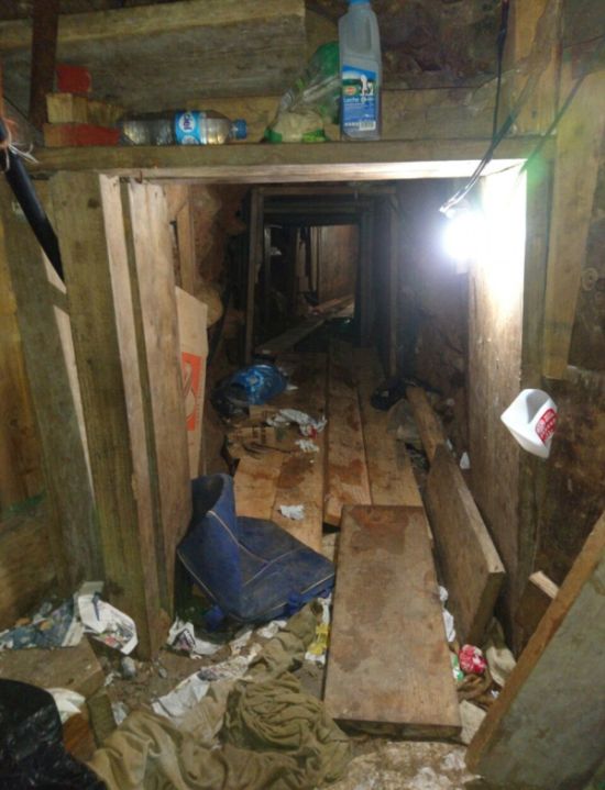 На мексикано-американской границе обнаружен еще один тоннель (5 фото)