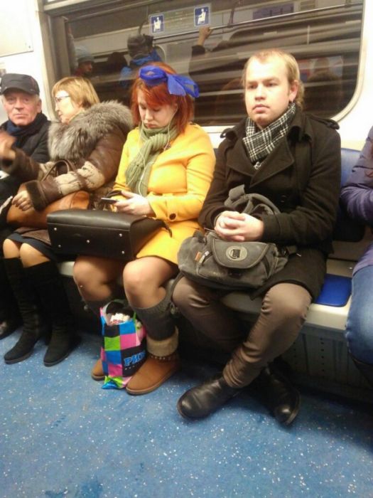 Странные пассажиры метро (30 фото)