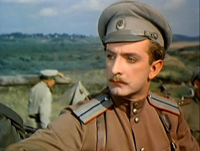 20 самых красивых актеров советского кино (20 фото)