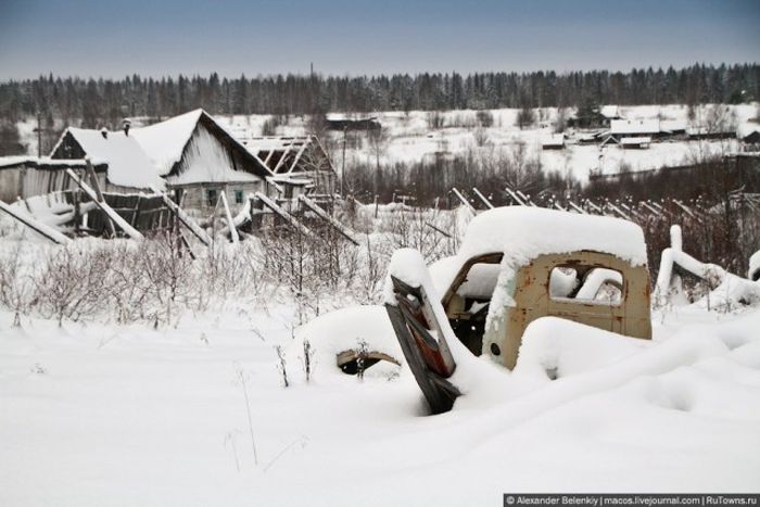Заброшенная колония на севере Пермского края (22 фото)
