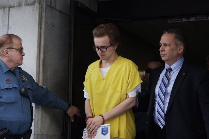 В США осудили украинца, который 4 года выдавал себя за школьника (6 фото)