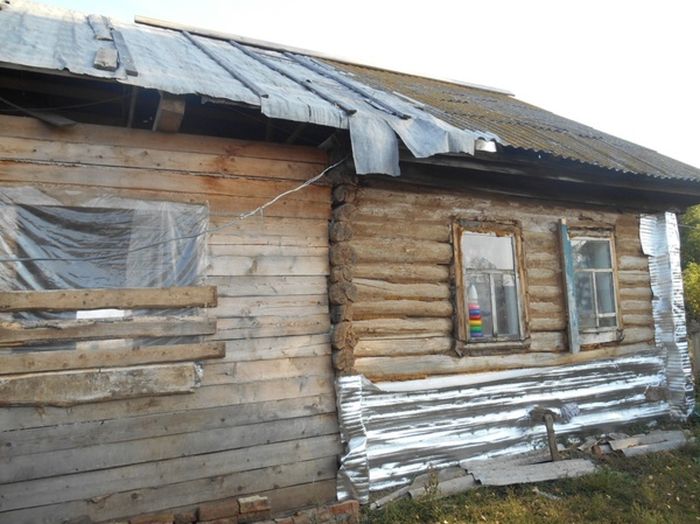 В Башкирии неизвестный меценат купил дом многодетной семье (5 фото)