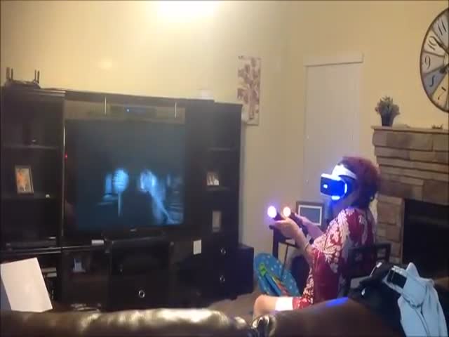 Бабушка и виртуальная реальность