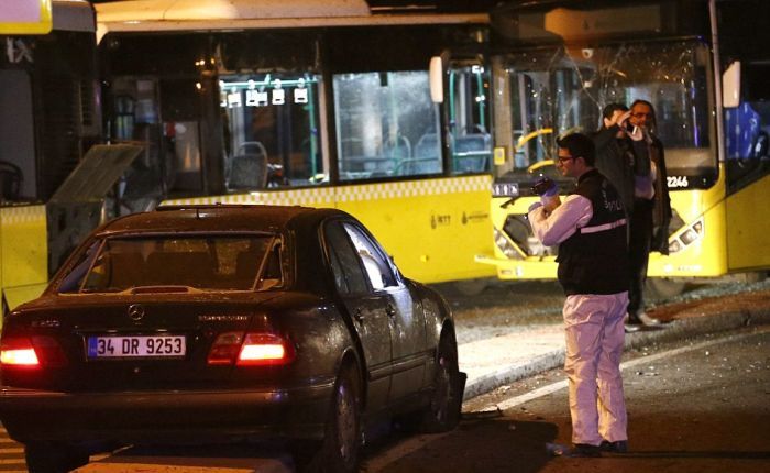 Крупный теракт в Стамбуле (11 фото + 2 видео)
