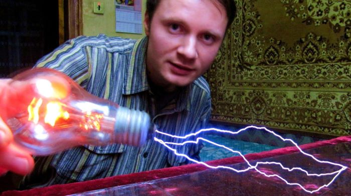 Безумные ученые из Луганска прокатили видеорегистратор на петарде