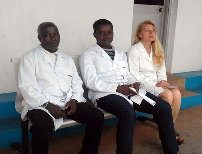 Белорусский врач акушер-гинеколог о своей работе в Анголе (9 фото)