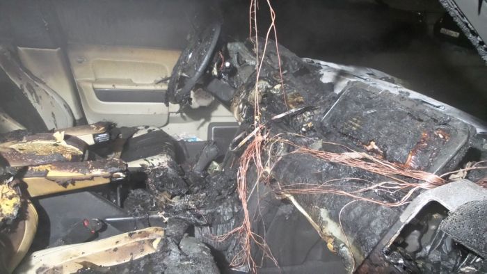Жителю Екатеринбурга сожгли четвертый внедорожник Land Rover (5 фото + видео)