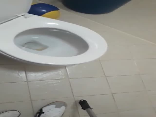 Опасность в туалетах Таиланда