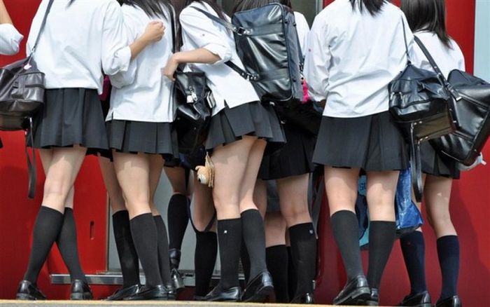 Юбки японских старшеклассниц (14 фото)