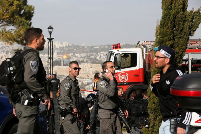В Иерусалиме грузовик въехал в колонну военнослужащих (9 фото + видео)