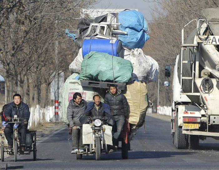 Чем опасны дороги Китая (25 фото)