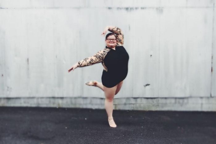 Пользователи сети поддержали 15-летнюю балерину с лишним весом (12 фото + видео)