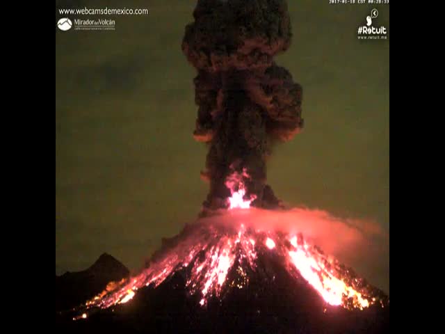 В Мексике началось извержение вулкана Колима