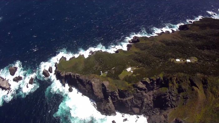 На отдаленный остров в Тасмании требуются смотрители, которые проведут там полгода без интернета (4 фото)
