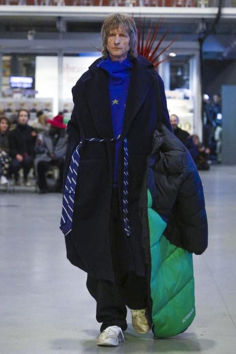 Безумные наряды на Неделе высокой моды в Париже (17 фото)