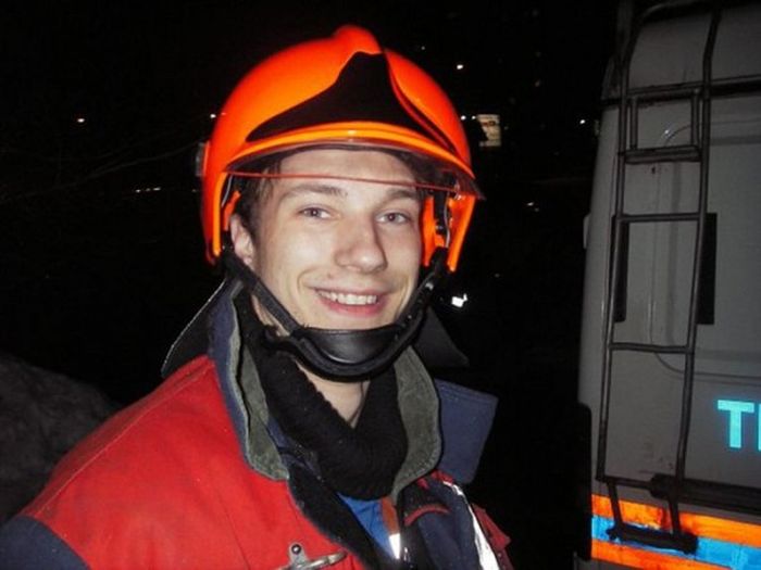 Пожарный Пётр Станкевич спас 6 человек ценой собственной жизни (6 фото)