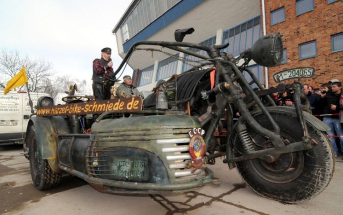 Немцы построили самый тяжелый в мире мотоцикл с двигателем от советского танка (10 фото + видео)