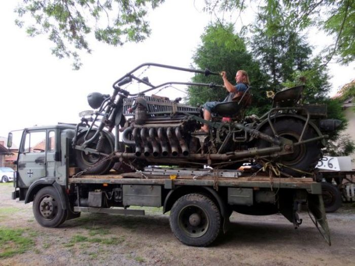 Немцы построили самый тяжелый в мире мотоцикл с двигателем от советского танка (10 фото + видео)