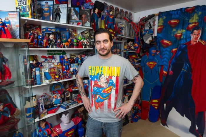 Британский фанат Супермена попал в «Книгу рекордов Гиннесса» благодаря внушительной коллекции (11 фото)