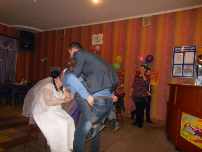 Смешные фото со свадеб (34 фото)
