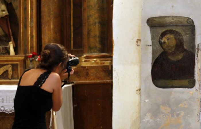 Испорченную фреску Ecce Homo «Пушистый Иисус» не стали восстанавливать (4 фото)
