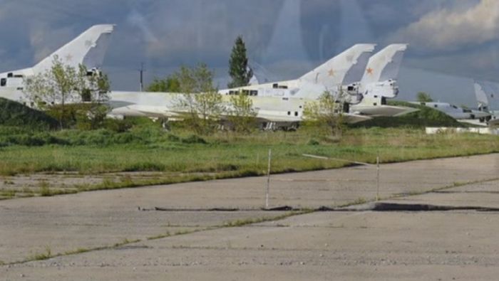 Заброшенные объекты и техника времен СССР (42 фото)