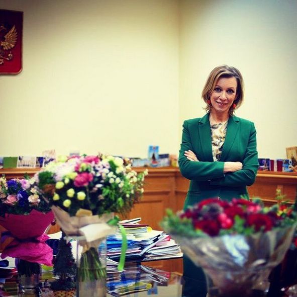 Западные СМИ считают представителя МИД России Марию Захарову мировым секс-символом (12 фото)