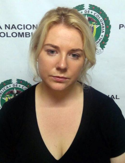 В аэропорту Колумбии задержали австралийку с 6 кг кокаина (3 фото)
