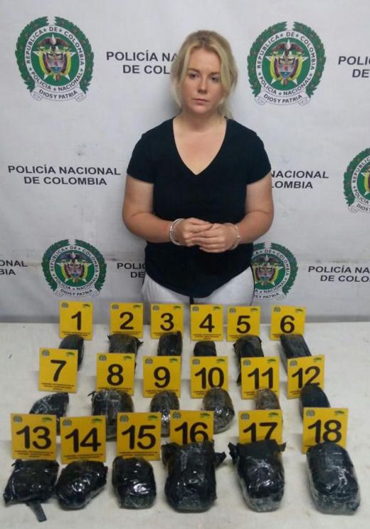 В аэропорту Колумбии задержали австралийку с 6 кг кокаина (3 фото)