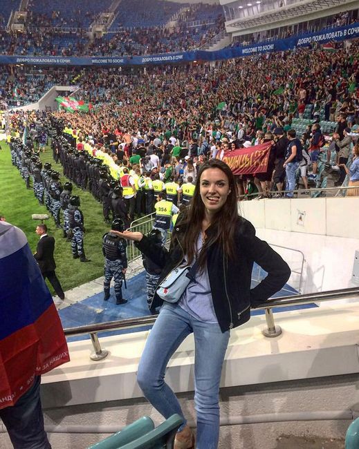 Очаровательные болельщицы на матчах Чемпионата России по футболу (35 фото)