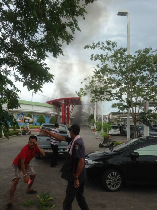 Теракт в торговом центре на острове Паттани в Таиланде (15 фото + 3 видео)