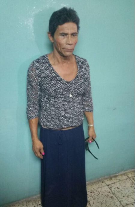 В Гондурасе заключенный попытался сбежать из тюрьмы, переодевшись женщиной (3 фото)