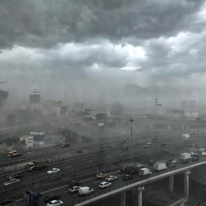На Москву обрушился ураган (18 фото + 3 видео)