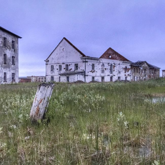 Заброшенный воркутинский поселок Хальмер-Ю (20 фото)