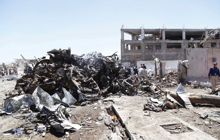 Крупный теракт в Кабуле у посольства Германии (12 фото + 3 видео)