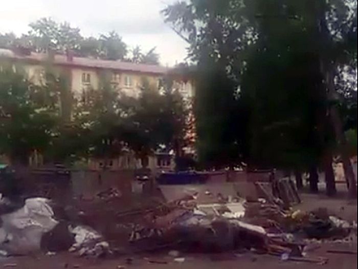 В Омске ликвидировали стихийную свалку, чтобы на нее не жаловались Путину (2 фото + видео)