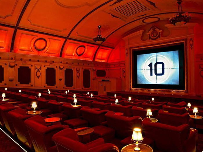 Необычные кинотеатры со всего мира (41 фото)