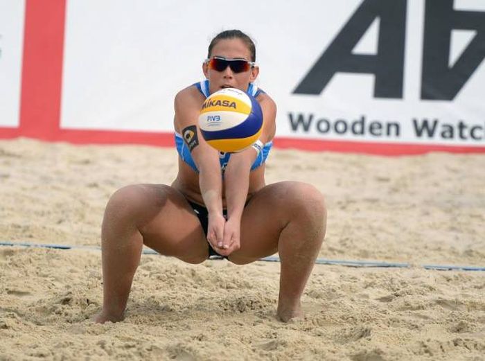 Пляжный женский волейбол (32 фото)