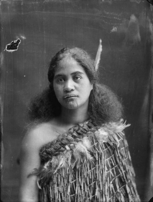 Татуировки на подбородках женщин народа маори (30 фото)