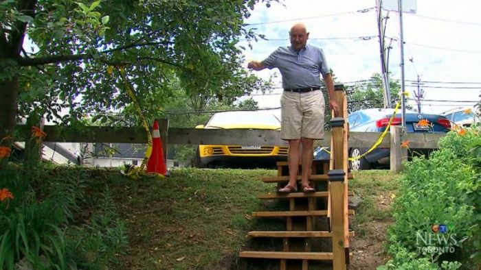 Канадский пенсионер построил ступеньки, на которые власти хотели потратить 150 000$ (5 фото)