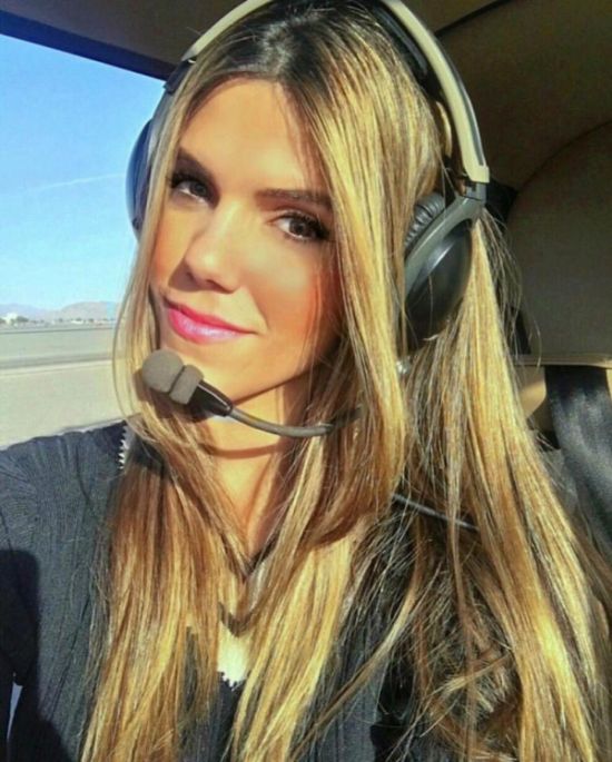 Девушка-пилот Луана Торрес покоряет Instagram (17 фото)