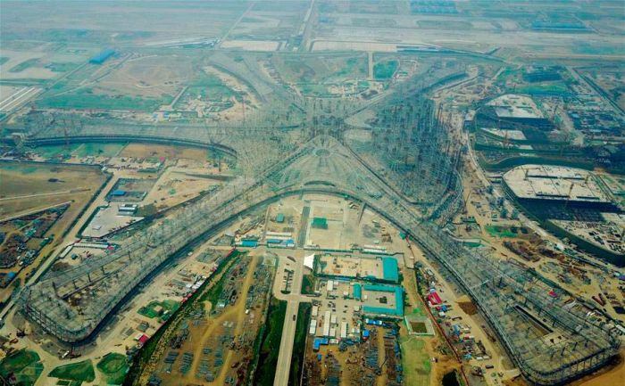 В Пекине строят новый аэропорт (8 фото)