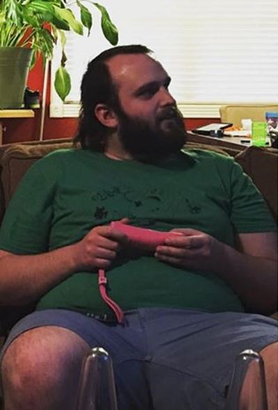Мужчина похудел на 40 кг, играя в Pokemon Go (2 фото)