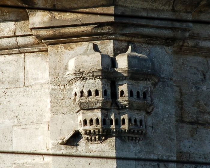Необычные жилища для птиц на зданиях времен Османской империи (6 фото)