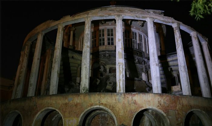 В Твери частично обрушилось здание Речного вокзала (8 фото + видео)